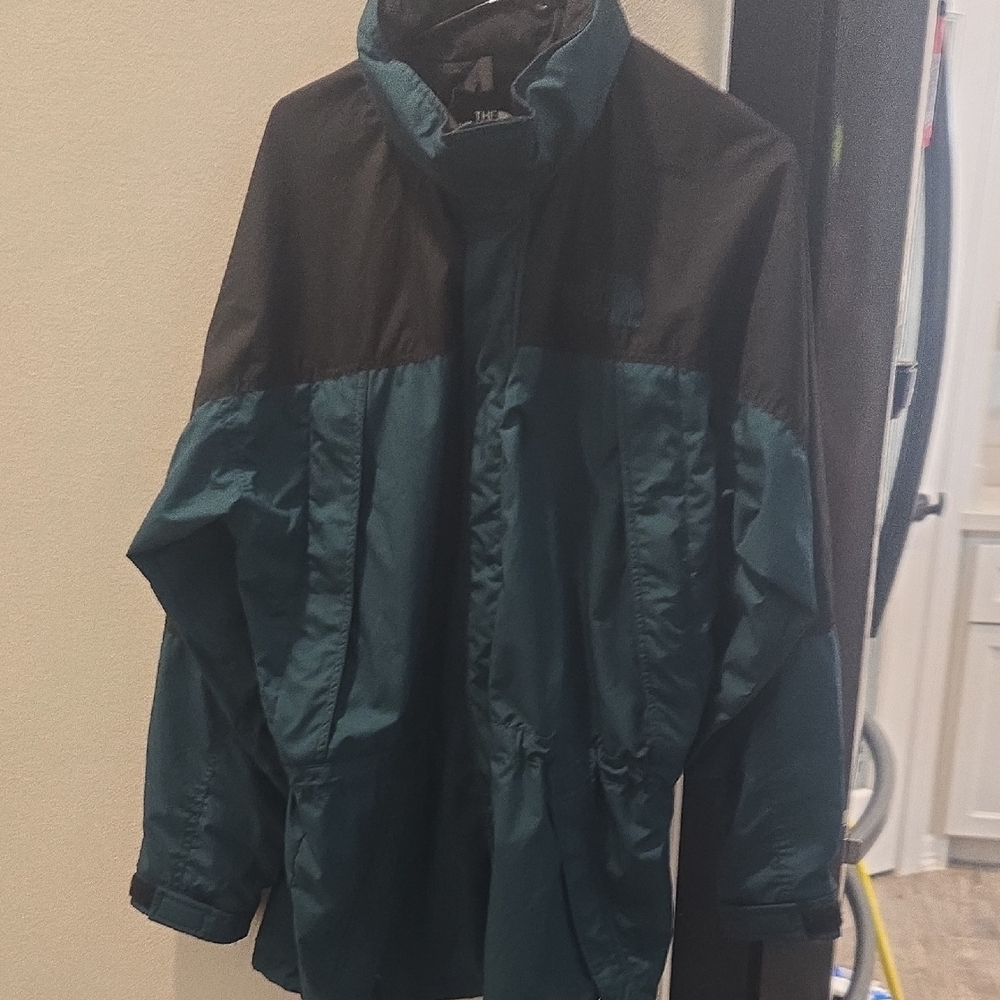 The North Face Men's Teal and Black Windbreaker